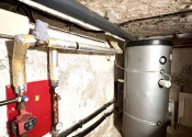 Reality KOMPLEX s.r.o. Vám ponúka na predaj priestranný zrekonštruovaný rodinný dom v Komárne s pozemkom vo vyhľadávanej lokalite !!! - fotografia 21