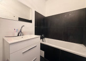 Reality KOMPLEX s.r.o Vám EXKLUZÍVNE ponúka na predaj 3 izbový byt v Komárne - fotografia 4