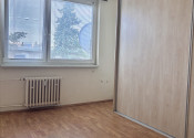 Reality KOMPLEX s.r.o., Vám ponúka na predaj priestranný 3 - izbový byt s výmerou 83 m2 na Damjanicjovej ulici v Meste Komárno. - fotografia 3
