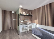 Exkluzívne iba u nás Vám Reality KOMPLEX s.r.o., ponúka na PREDAJ zrekonštruovanú garzónku v absolútnom centre Mesta Komárno v budove SOHO Tower. - fotografia 1