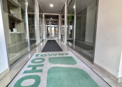Exkluzívne iba u nás Vám Reality KOMPLEX s.r.o., ponúka na PREDAJ zrekonštruovanú garzónku v absolútnom centre Mesta Komárno v budove SOHO Tower. - fotografia 6