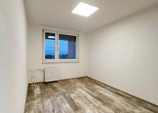 Reality KOMPLEX s.r.o. Vám ponúka na PRENÁJOM komfortnú dvojgarsónku v Komárne. - fotografia 3