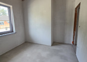 Reality KOMPLEX s.r.o. Vám ponúka na predaj moderný 4-izbový rodinný dom s dvomi bytovými jednotkami - fotografia 8