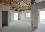 Reality KOMPLEX s.r.o. Vám ponúka na predaj moderný 4-izbový rodinný dom s dvomi bytovými jednotkami - fotografia 5