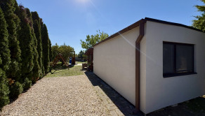 IBA U NÁS !!! Reality KOMPLEX s.r.o. Vám ponúka na PREDAJ víkendový domček s rozlohou 411 m²,neďaleko Váhu a cyklotrasy v Komárne-miesto, kde si oddýchne telo aj duša !!! - fotografia 1