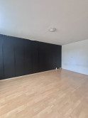 Reality KOMPLEX s.r.o., Vám ponúka na predaj priestranný 3 - izbový byt s výmerou 83 m2 na Damjanicjovej ulici v Meste Komárno. - fotografia 5