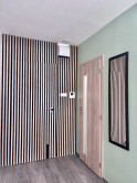 Exkluzívne iba u nás Vám Reality KOMPLEX s.r.o., ponúka na PREDAJ zrekonštruovanú garzónku v absolútnom centre Mesta Komárno v budove SOHO Tower. - fotografia 2