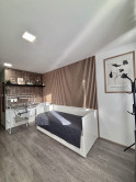 Exkluzívne iba u nás Vám Reality KOMPLEX s.r.o., ponúka na PREDAJ zrekonštruovanú garzónku v absolútnom centre Mesta Komárno v budove SOHO Tower. - fotografia 4