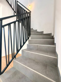 Reality KOMPLEX s.r.o. Vám ponúka na PREDAJ 4-izbové radové rodinné domy s vlastnou záhradou a dvomi parkovacími miestami v Okoličnej na Ostrove. - fotografia 8