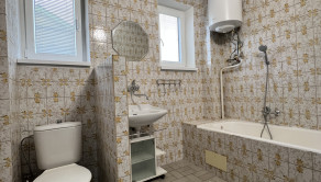 Reality KOMPLEX s.r.o. Vám ponúka do NÁJMU časť rodinného domu v Komárne!! - fotografia 8