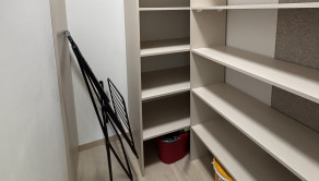 Iba u nás Vám Reality KOMPLEX s.r.o., ponúka na prenájom štýlový  jednoizbový byt neďaleko od centra  mesta Komárno. - fotografia 3