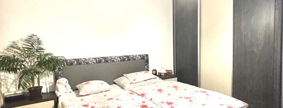 Exkluzívne iba u nás Vám Reality KOMPLEX s.r.o., ponúka na PREDAJ krásny  2 izbový byt v tehlovom bytovom dome  v obľúbenej  lokalite Mesta Komárno!