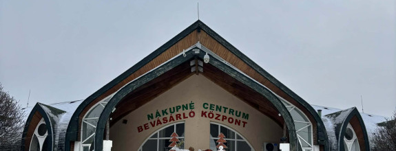 Exkluzívne iba u nás Vám Reality KOMPLEX s.r.o., ponúka na PREDAJ  nebytový priestor v srdci mestskej tržnici - Komárno !