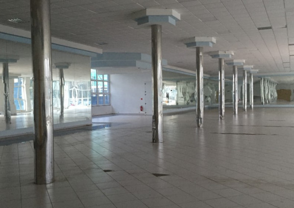 Reality KOMPLEX s.r.o. Vám ponúka do PRENÁJMU priestranné a slnečné obchodno-skladové priestory v HURBANOVE
