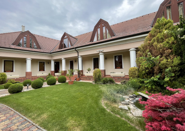 SKVELÁ INVESTÍCIA-Reality KOMPLEX s.r.o. Vám ponúka na predaj LUXUSNÝ PENZIÓN, Malá Lúč!