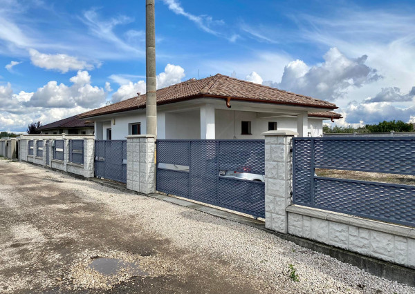 !Novostavba! Reality KOMPLEX s.r.o. Vám ponúka rodinný dom na PREDAJ v Gabčíkove!