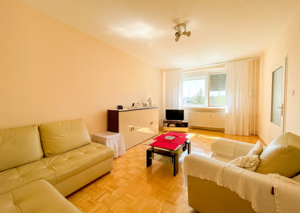 Reality KOMPLEX s.r.o. Vám ponuka EXKLUZÍVNE na PREDAJ 4-izbový byt v Dunajskej Strede.