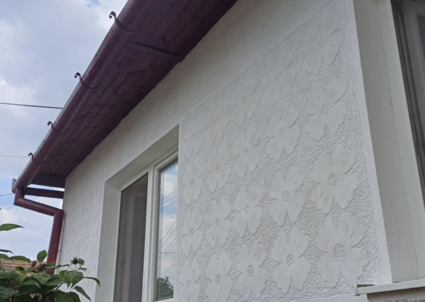 Reality komplex s.r.o., Vám ponúka kompletne  rekonštruovaný 4 izbový rodinný dom v obci Marcelová !