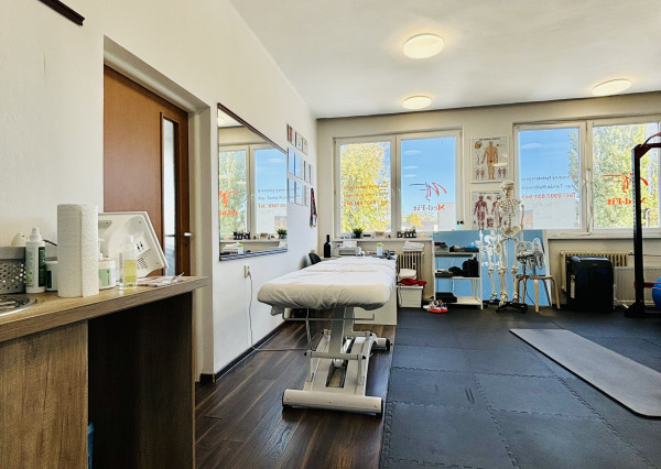 Exkluzívne iba u nás Vám Reality KOMPLEX s.r.o., ponúka na prenájom nebytový priestor pri novom futbalovom štadióne v meste Komárno