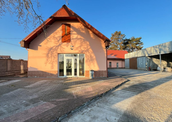 Reality KOMPLEX s.r.o. Vám ponúka na predaj PRIEMYSELNÝ AREÁL V KOMÁRNE, ČASŤ NOVÁ STRÁŽ
