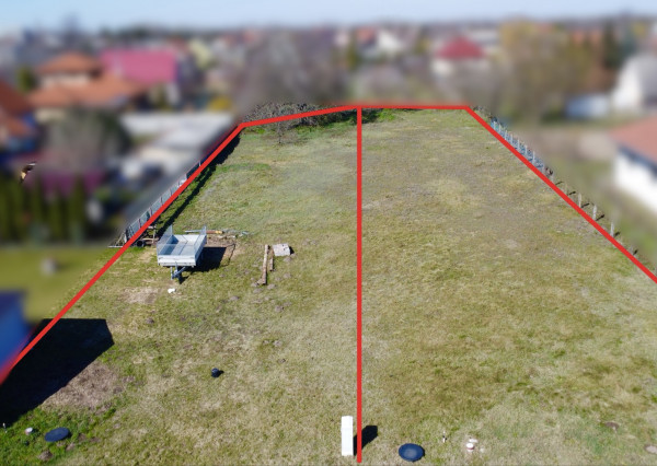 Reality KOMPLEX s.r.o., Vám ponúka EXKLUZÍVNE na predaj 3 stavebné pozemky v Monostore (HU Komárom)