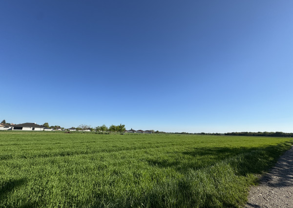 Reality KOMPLEX s.r.o. Vám ponúka EXKLUZÍVNE NA PREDAJ stavebné pozemky v obci Kostolné Kračany