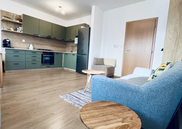 Reality KOMPLEX s.r.o., Vám ponúka na predaj 3-izbový byt v Dunajskej Strede s vlastným parkovacím miestom