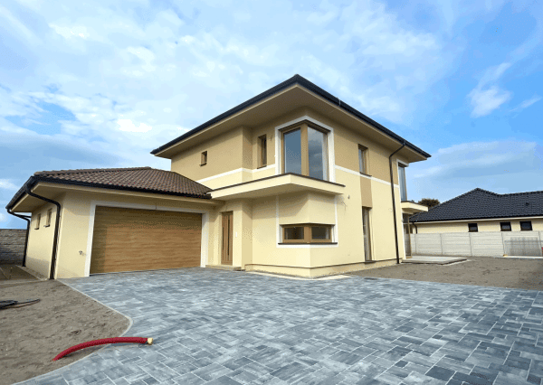 Reality KOMPLEX s.r.o. Vám ponúka luxusný rodinný dom v prémiovej lokalite DS