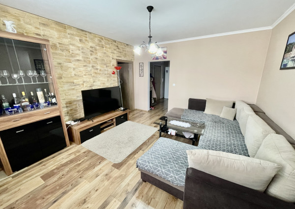 Reality KOMPLEX s.r.o. Vám ponúka 3-izbový byt s loggiou po kompletnej rekonštrukcii