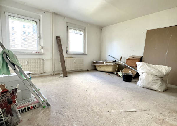 Reality KOMPLEX s.r.o. ponúka na predaj priestranný 1-izbový byt v Komárne