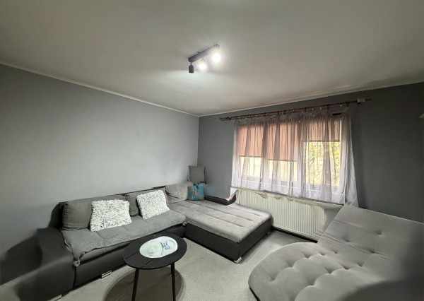 Reality KOMPLEX s.r.o. vám ponúka exkluzívne na predaj 3-izbový byt v obci Zemianska Olča.