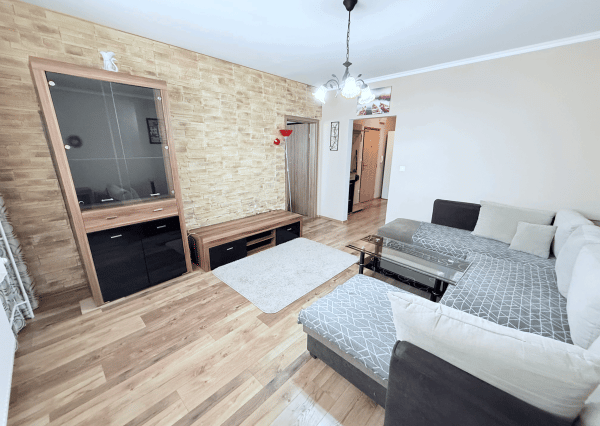 Reality KOMPLEX s.r.o. Vám ponúka 3-izbový zariadený byt s loggiou NA PRENÁJOM - Dunajská Streda