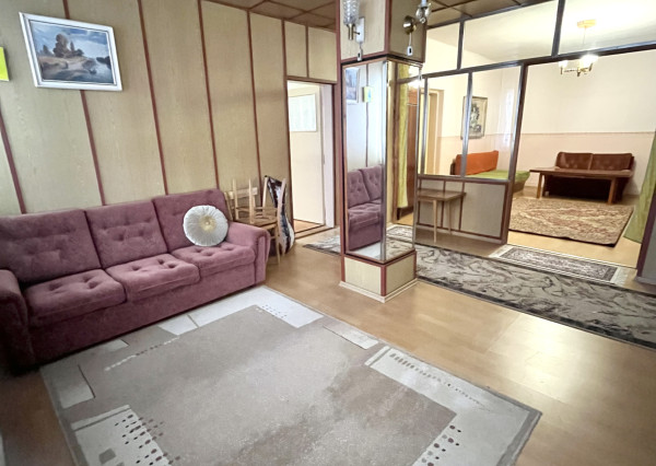 Reality KOMPLEX s.r.o., Vám ponúka na predaj priestranný 4-izbový rodinny dom v obci Baloň