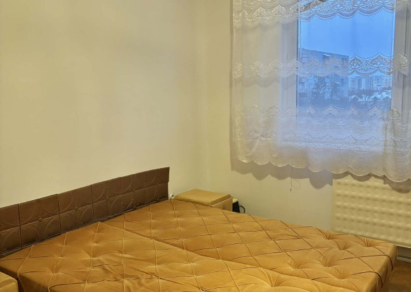 Reality KOMPLEX s.r.o., Vám ponúka na PREDAJ  3 izbový byt s balkónom a krásnym výhľadom na Alžbetin ostrov v Meste Komárno!