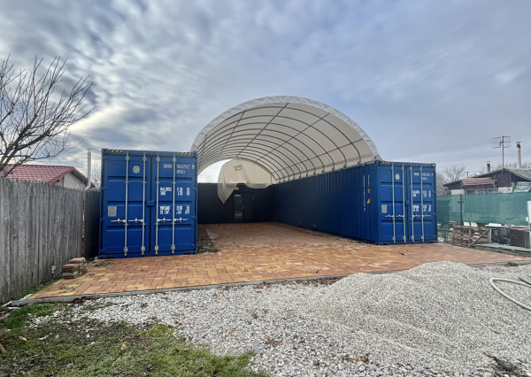 Reality KOMPLEX s.r.o.,Vám ponúka na PREDAJ pozemok s okamžitým podnikateľským využitím v meste Komárno.