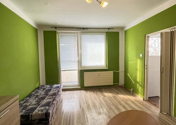 Reality Komplex ponúka exkluzívne na predaj 1-izbový byt s balkónom o výmere 32 m²