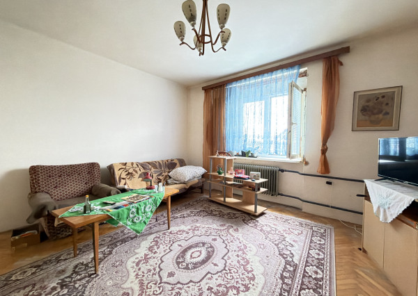 NA PREDAJ – POSCHODOVÝ RODINNÝ DOM V OBCI BALOŇ