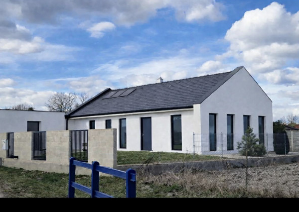 Reality KOMPLEX s.r.o. Vám  ponúka na predaj rodinný dom na predaj v okrese Komárno