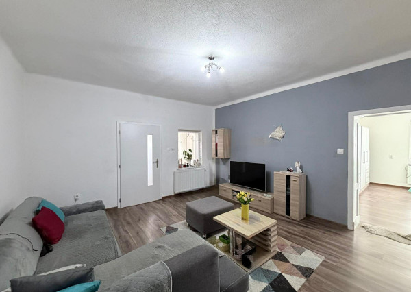 Reality KOMPLEX s.r.o Vám ponúka na predaj rodinný dom v obci Marcelová