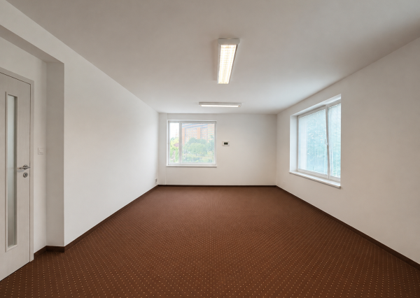 Reality KOMPLEX Vám ponúka na prenájom komerčného priestoru 100 m² v centre Dunajskej Stredy.