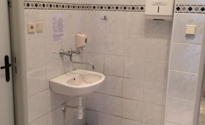 Tágas és napfényes raktárhelyiségeket Kínálunk kiadásra Gyalán. - fotografia 7