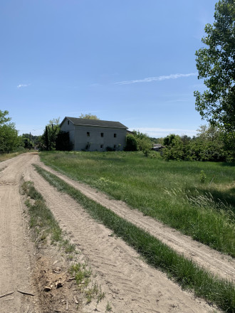 Reality KOMPLEX s.r.o. Vám ponúkana predaj veľkú budovu čarokrásnej, pokojnej lokalite! - fotografia 4