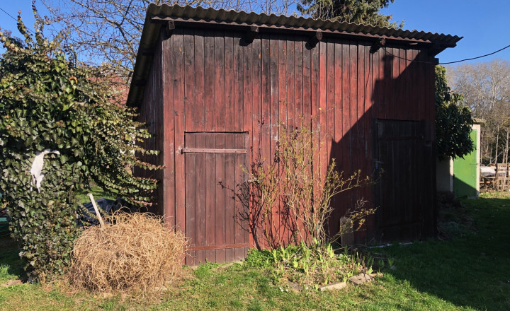 Na PREDAJ menší rodinný dom na veľkom pozemku v tichom prostredí v Martovciach! - fotografia 14