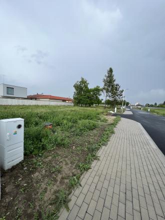 Reality KOMPLEX s.r.o. Vám ponúka na PREDAJ 9 lukratívnych pozemkov v Šamoríne, časť Bučuháza - fotografia 3