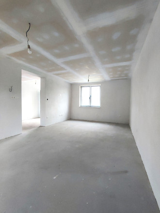 Reality Komplex s.r.o. Vám ponúka na PREDAJ dvojpodlažný rodinný dom v radovej zástavbe v Zemianskej Oľči. - fotografia 5
