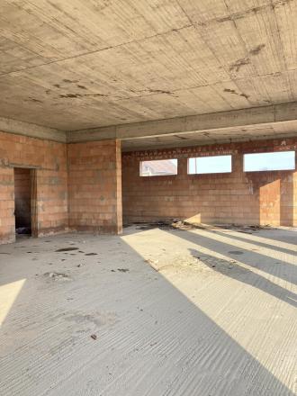 Reality Komplex s.r.o Vám ponúka na predaj polyfunkčný objekt v Zlatnej na Ostrove. - fotografia 5