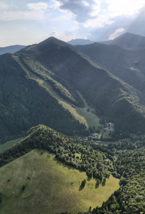 Reality KOMPLEX s.r.o. Vám ponúka na PREDAJ investičný pozemok v nádhernej lokalite v obci Párnica - fotografia 3