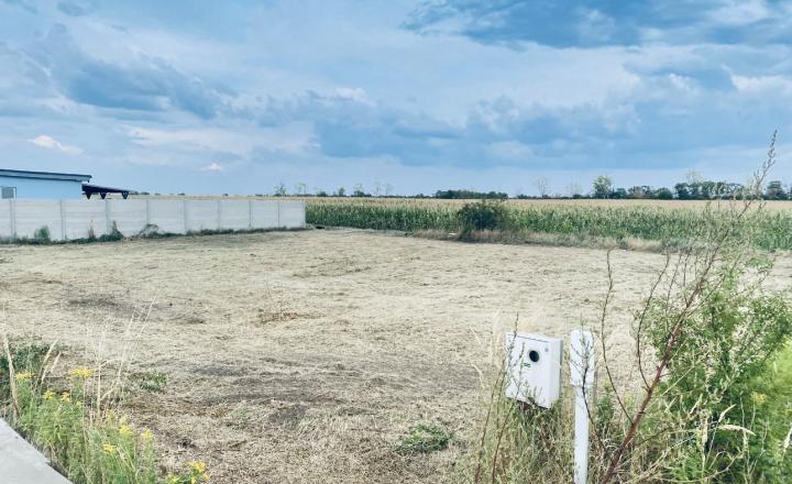 Reality KOMPLEX s.r.o., Vám ponúka predaj stavebný pozemok v Dunajskej Lužnej v kat.území Nové Košariská. - fotografia 1