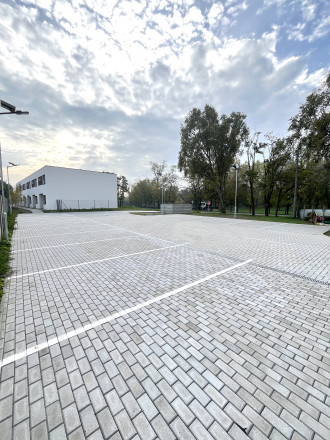 Reality KOMPLEX s.r.o.  Vám predstavuje na PREDAJ jedinečnú príležitosť bývania v rodinných radových domov v srdci obce Okoličná na Ostrove. - fotografia 12