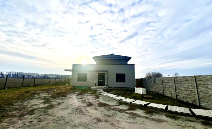Reality KOMPLEX s.r.o. ponúka na PREDAJ kvalitnú 4 izbovú NOVOSTAVBU v obci Horné Mýto - fotografia 44
